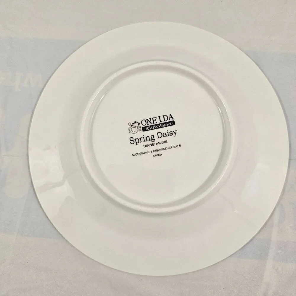 Oneida Spring Daisy Majesticware 6.5” Ceramic Dessert Bread Plates – Set of 4